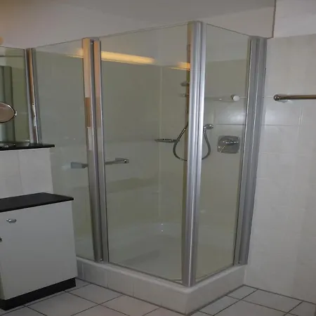 Apartment Trafalgar 228 *